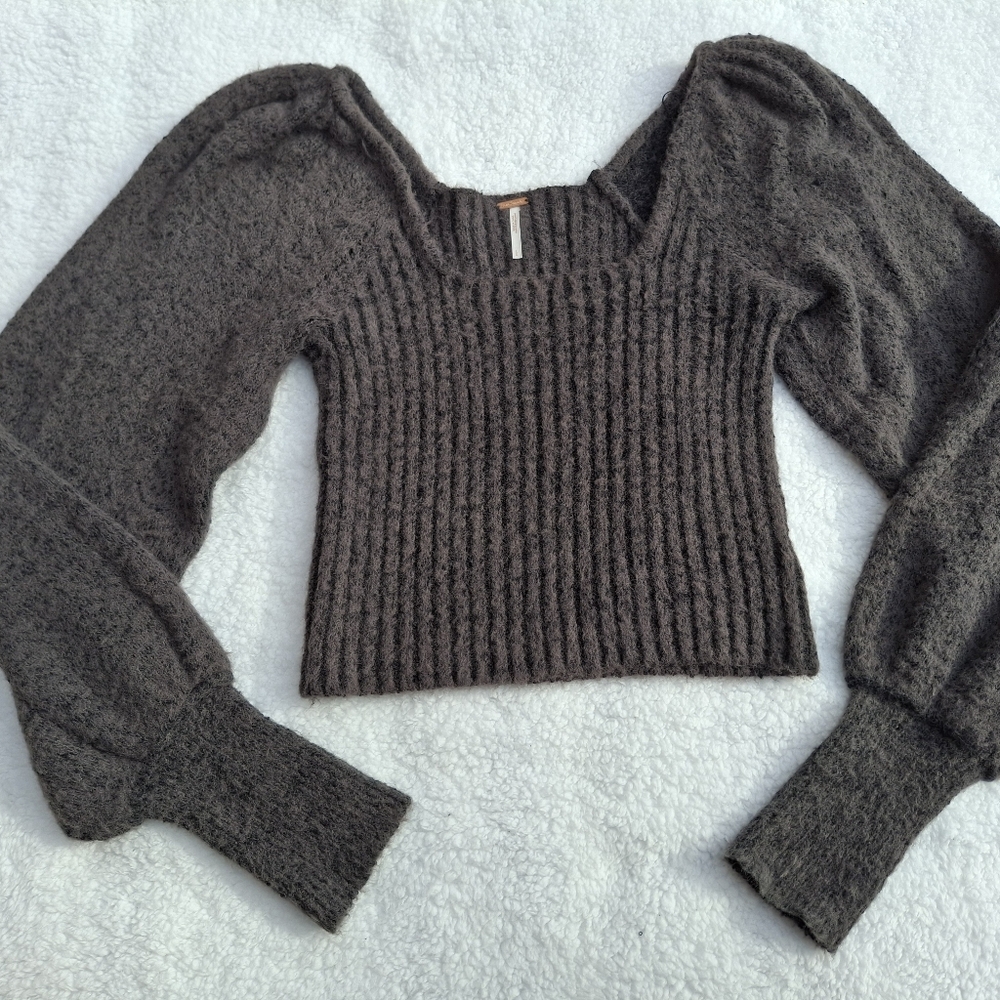 Free People Ribbed Puffed Sleeved Sweater - Size Large